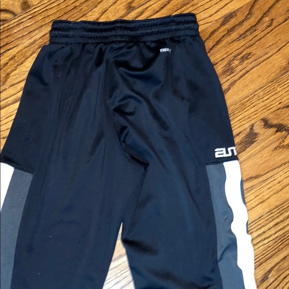 Black and Gray Nike therma-fit elite sweatpants - Picture 3 of 3